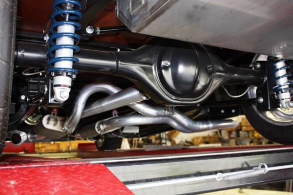 Progressive Automotive 1954 Ford truck chassis with Ford Hemi motor mounts