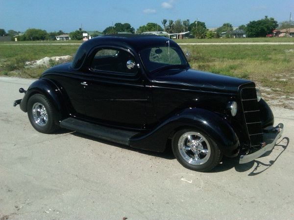 1935 Ford featuring Progressive Automotive chassis
