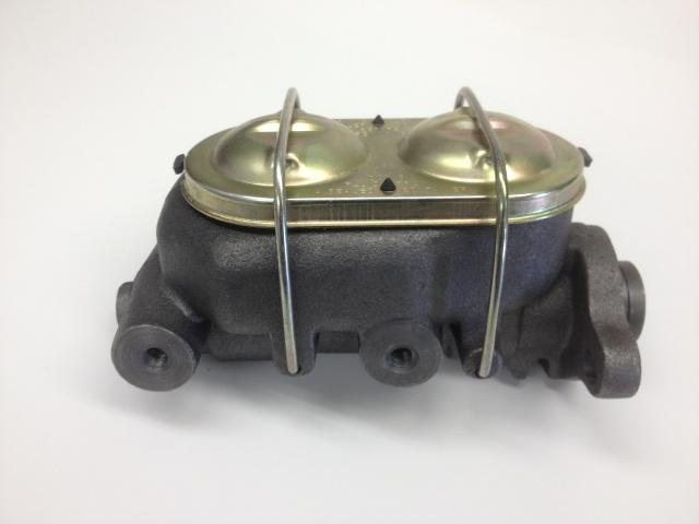 Cast Iron master cylinder, ports on both sides Cast Iron master cylinder, ports on both sides